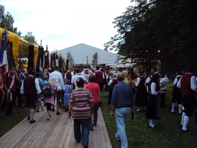2011 | 100 Jahre Schützenverein Nornheim Zelteinmarsch Umzug